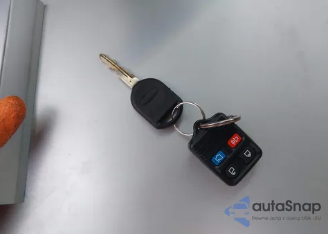 2005 Ford Mustang V6 Deluxe/V6 Premium из США, поврежденный, VIN 1ZVFT80N755211201